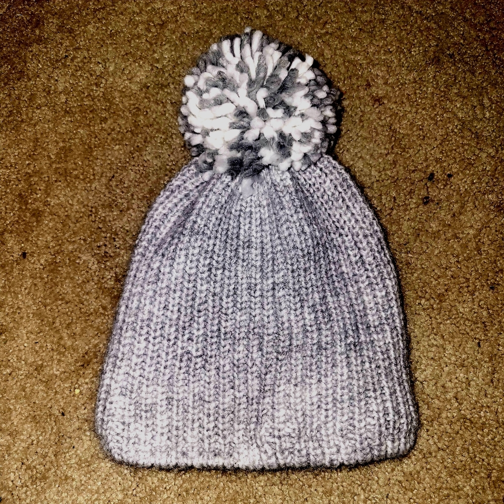 Gray and White Knit Pom-Pom Beanie - Excellent Condition